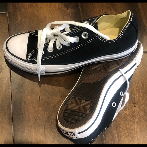 CONVERSE CHUCK TAYLOR ALL STAR LOW TOP SNEAKER NWOT - Picture 12 of 16